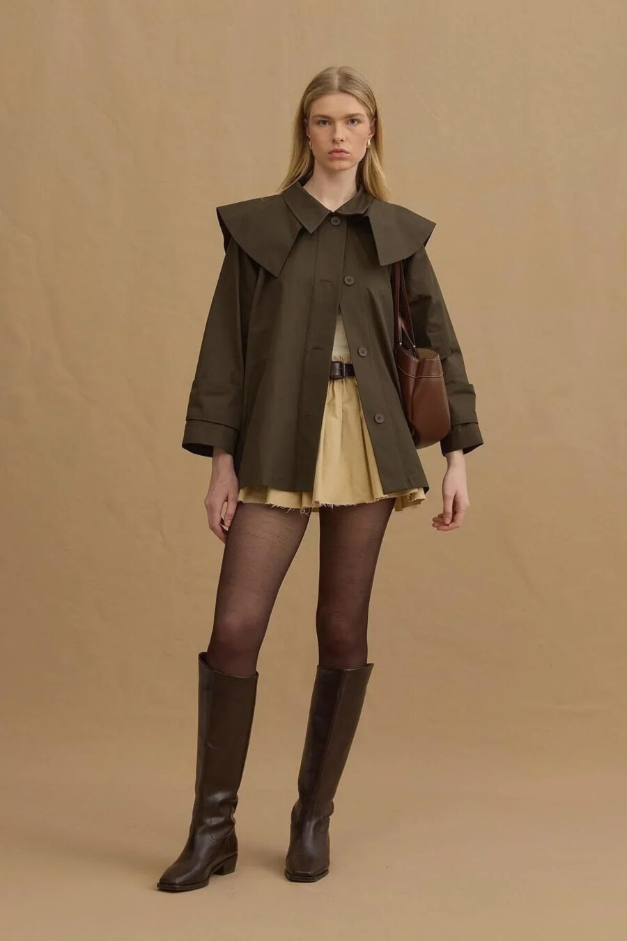Khaki detachable-collar trench coat