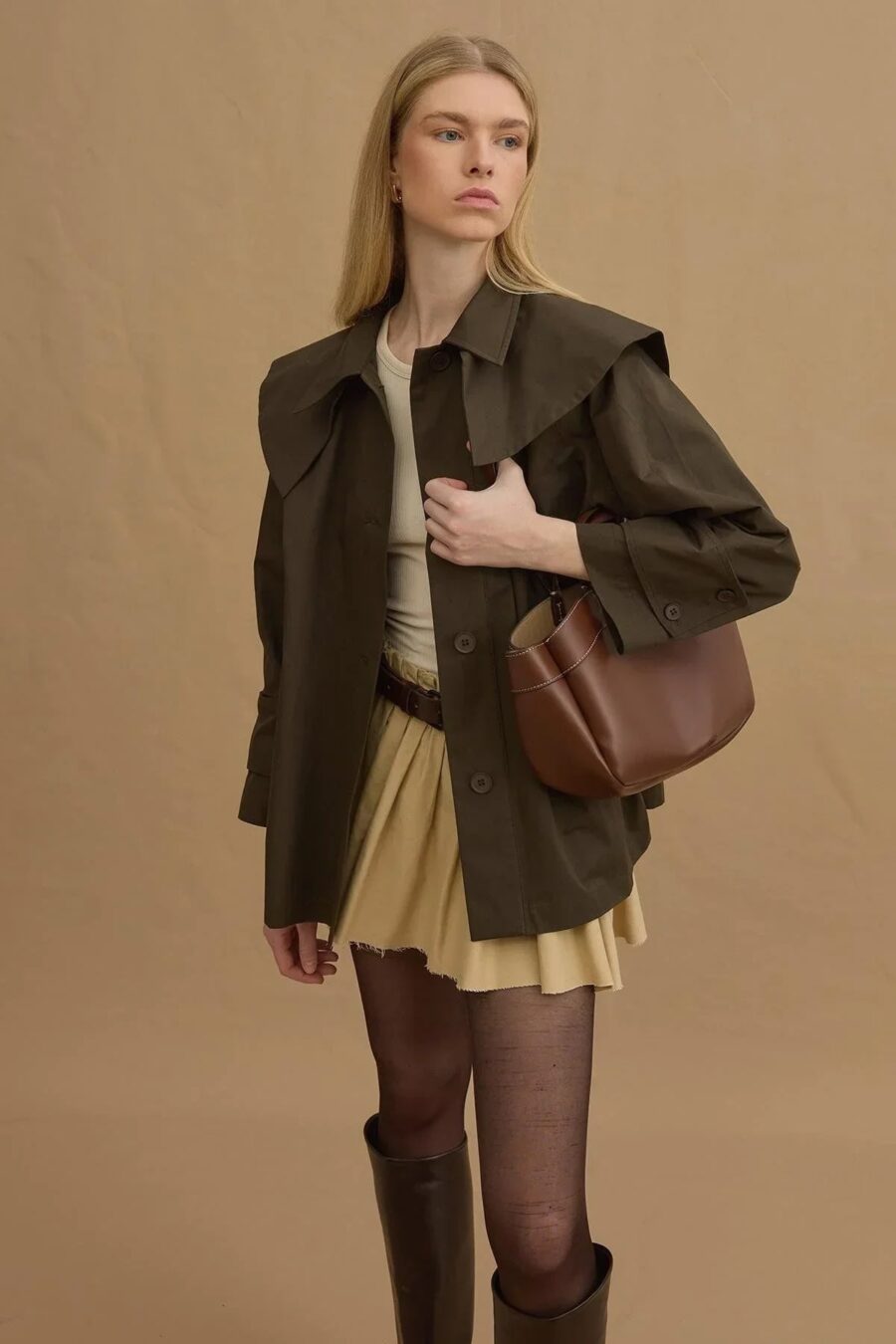 Khaki detachable-collar trench coat