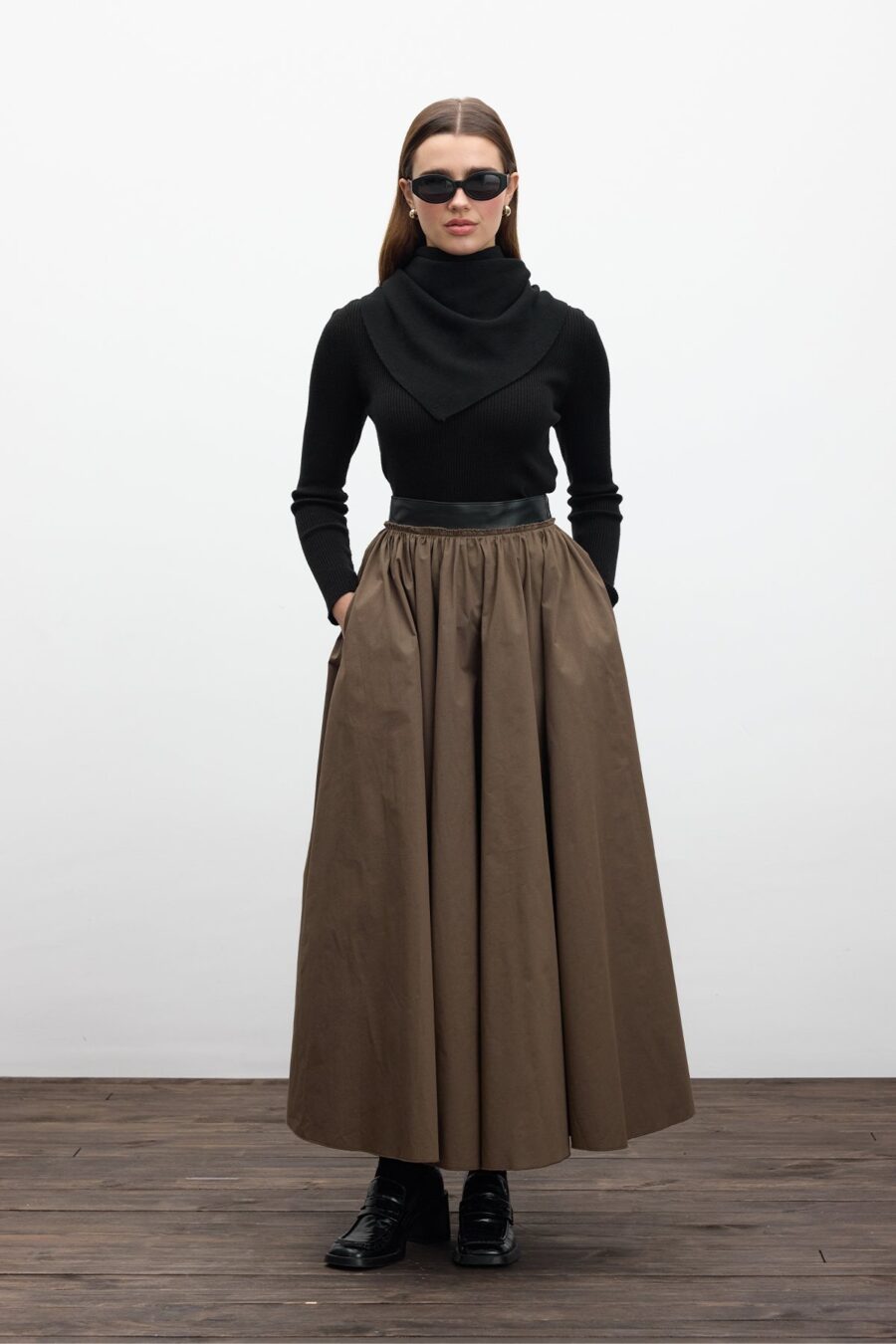 Khaki wide leather-trim skirt