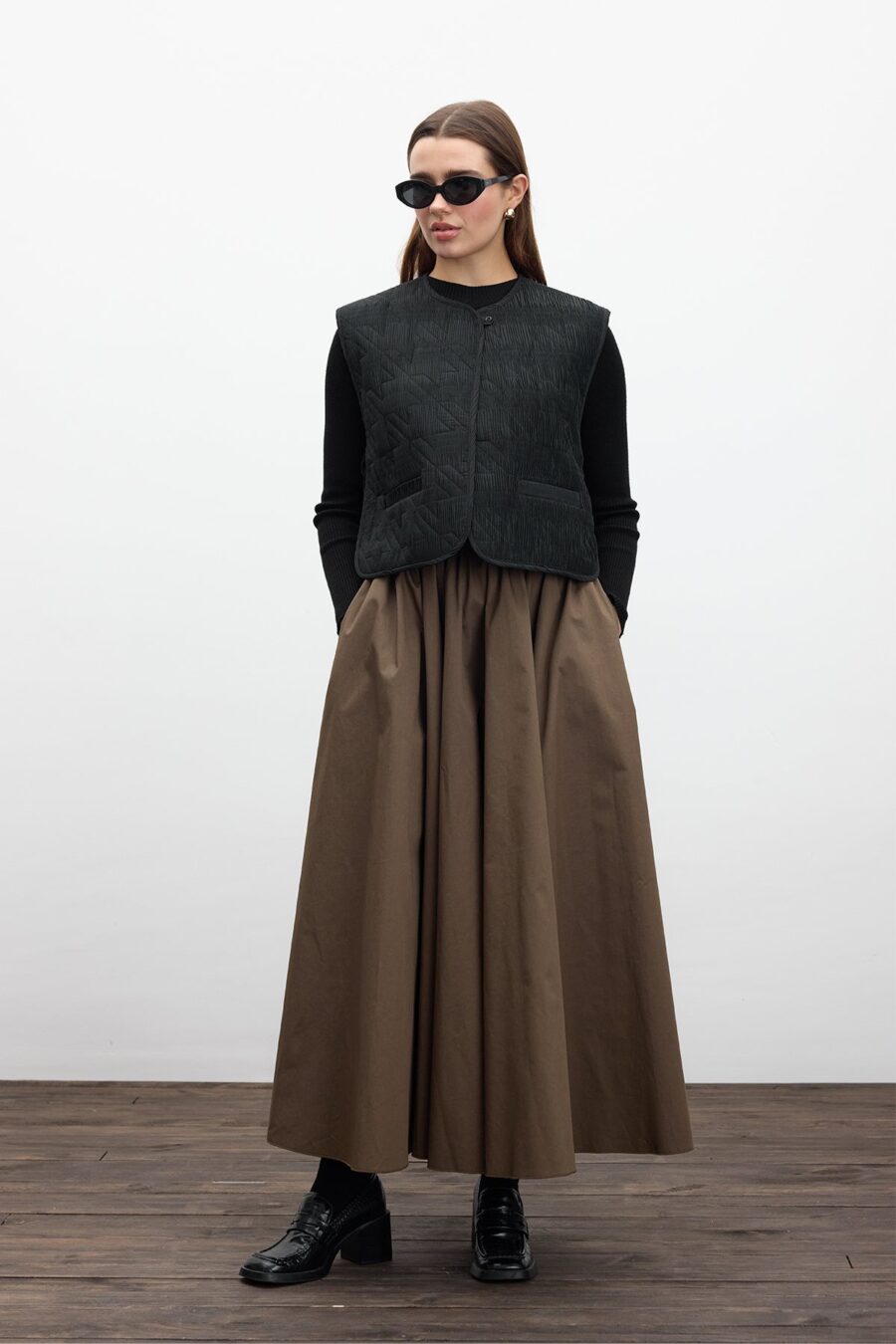 Khaki wide leather-trim skirt