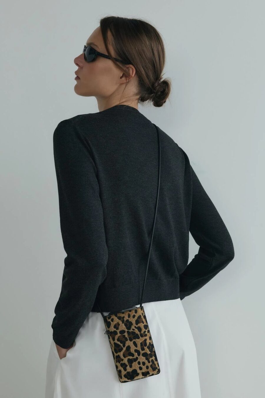 women-brown-mia-leopard-phone-bag-kanstore-2-min Brown mia leopard phone bag