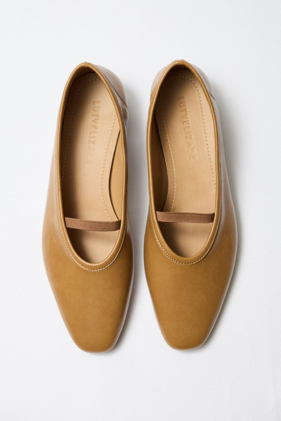 Caramel low-heel strap flats