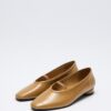 Caramel low-heel strap flats