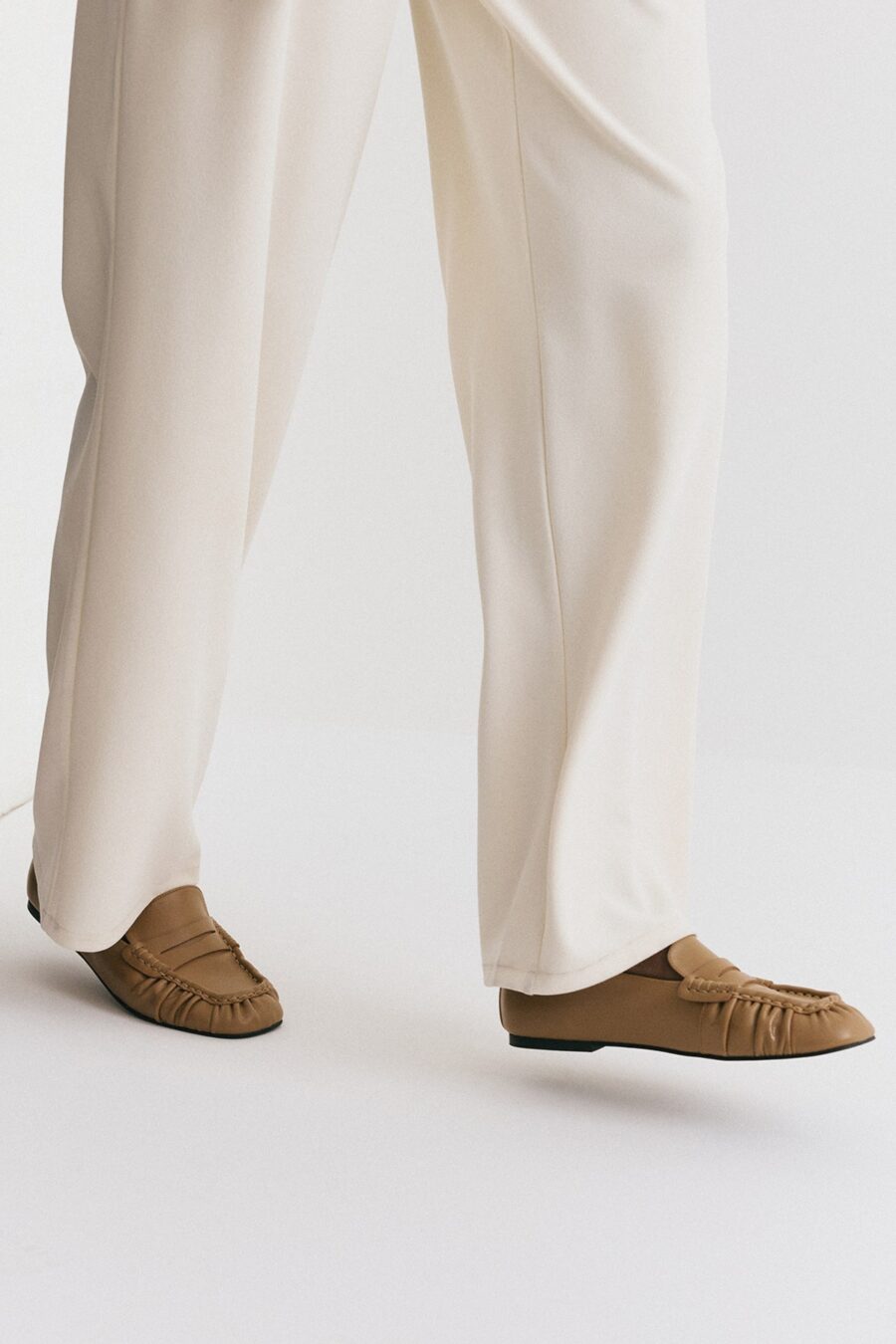 women-caramel-ruched-loafers-kanstore-4-min Caramel ruched loafers