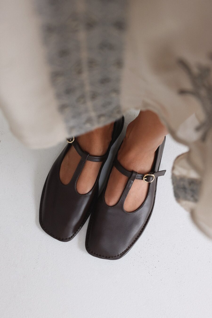 women-dark-brown-cutout-ballerina-flats-kanstore-1-min Dark brown cutout leather ballerina flats