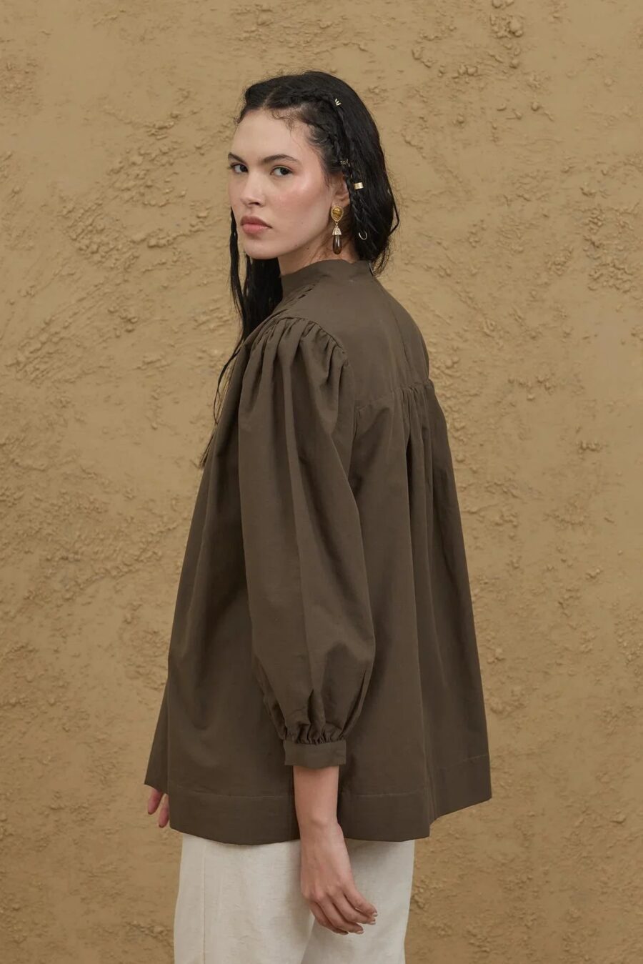 womens-khaki-pleated-shirt-kanstore-3-min Khaki pleated shirt