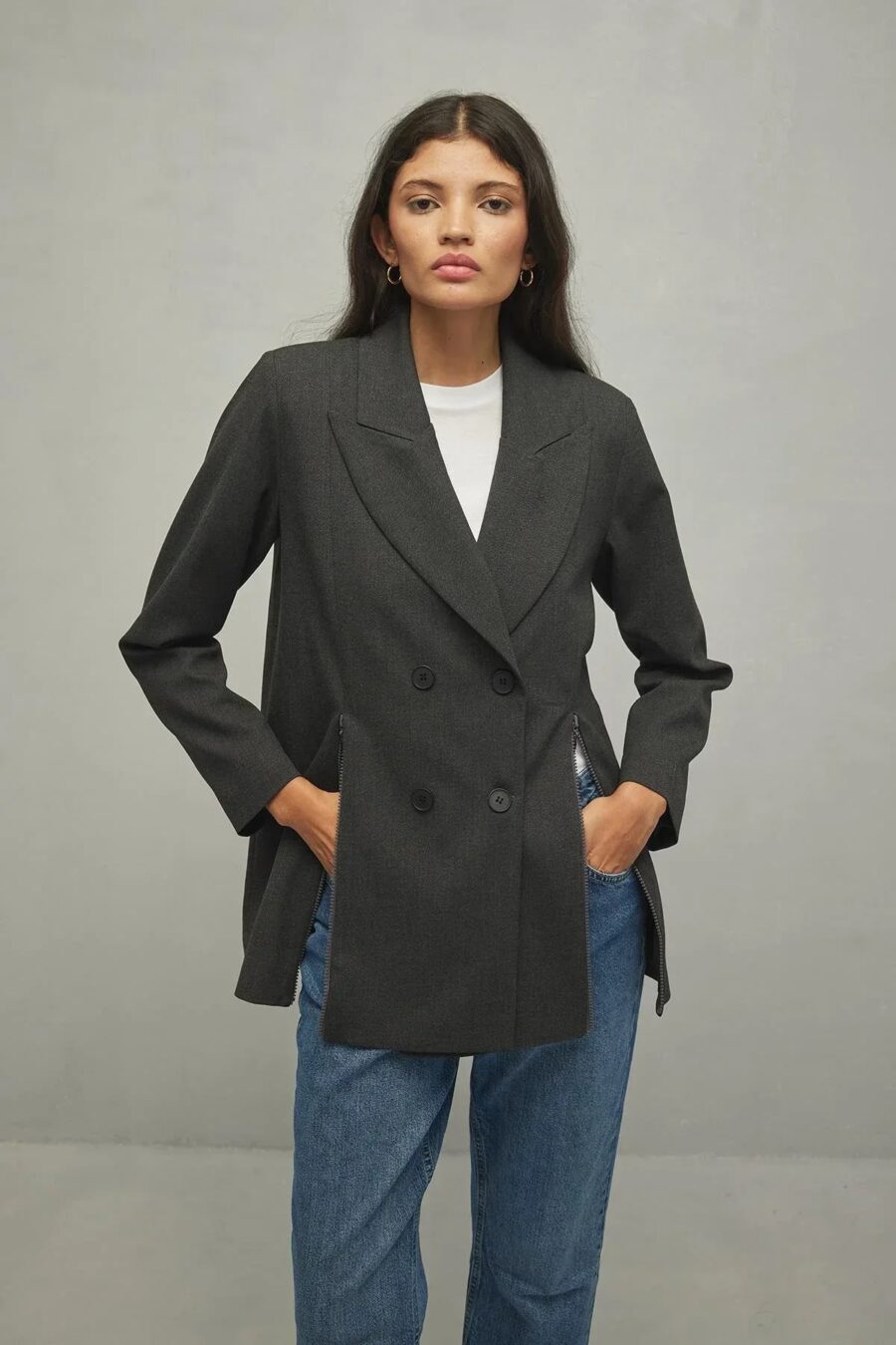 womens-grey-zip-up-jacket-kanstore-5-min Grey zip-up jacket