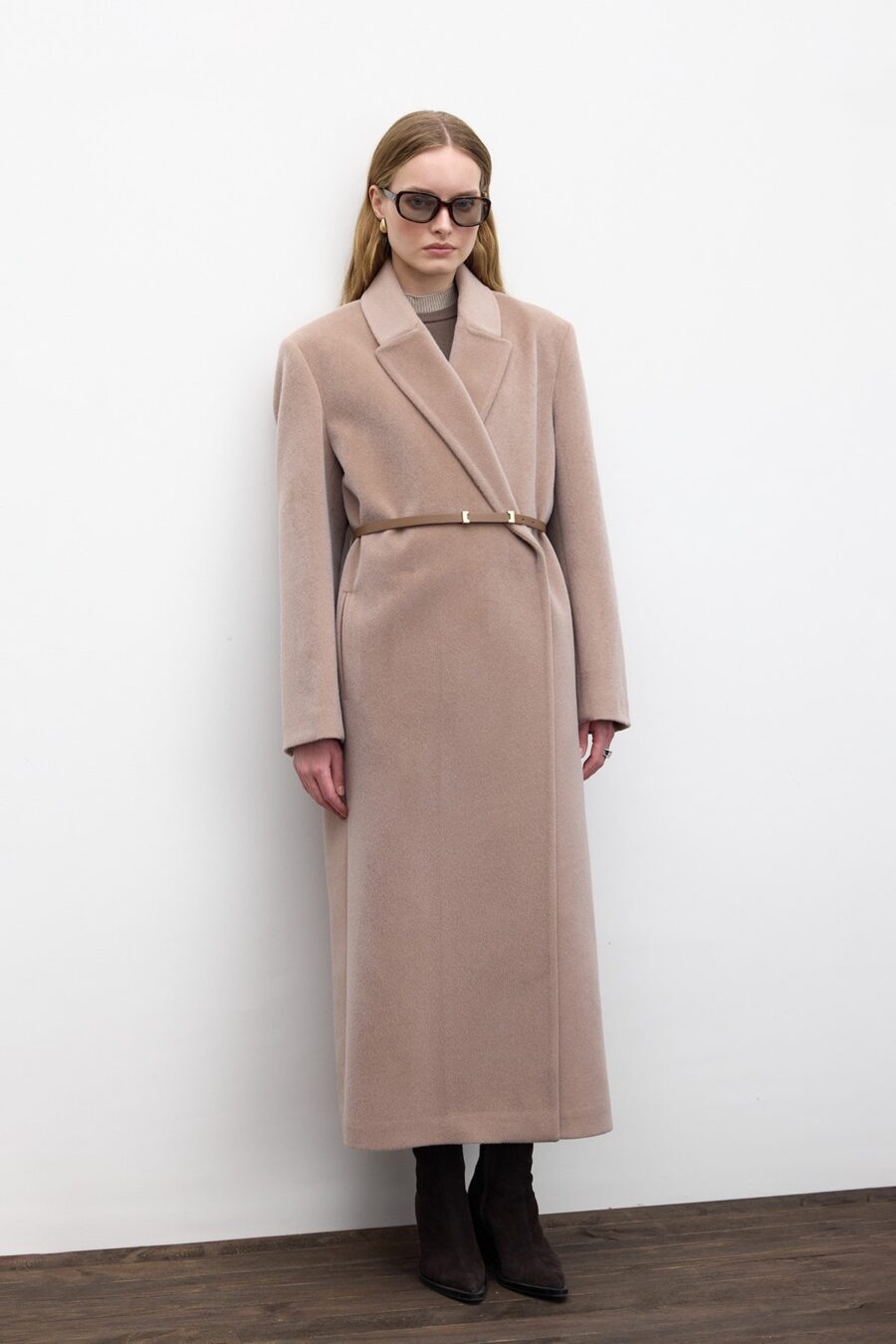 Belted long cachet coat mink