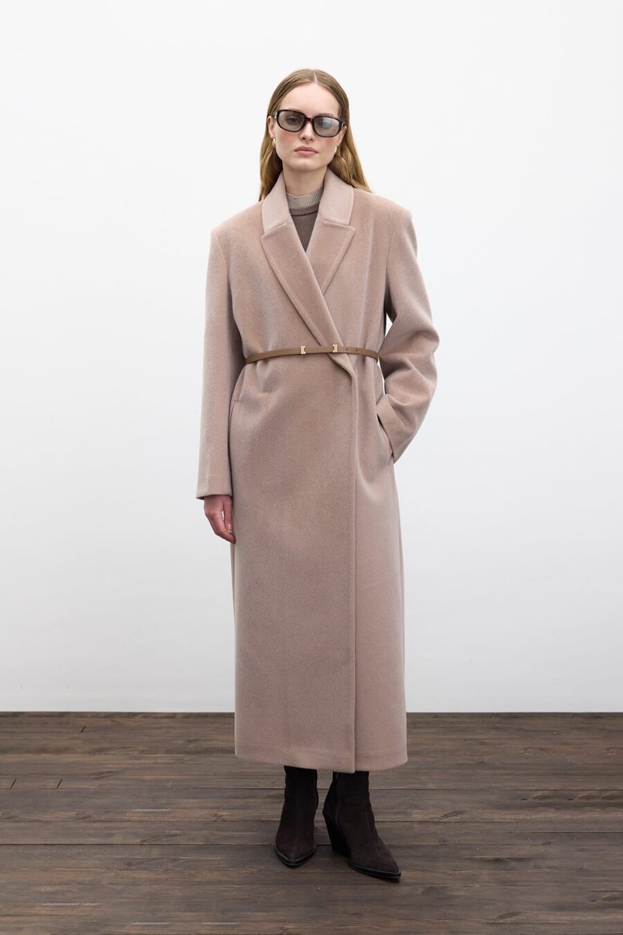 Belted long cachet coat mink