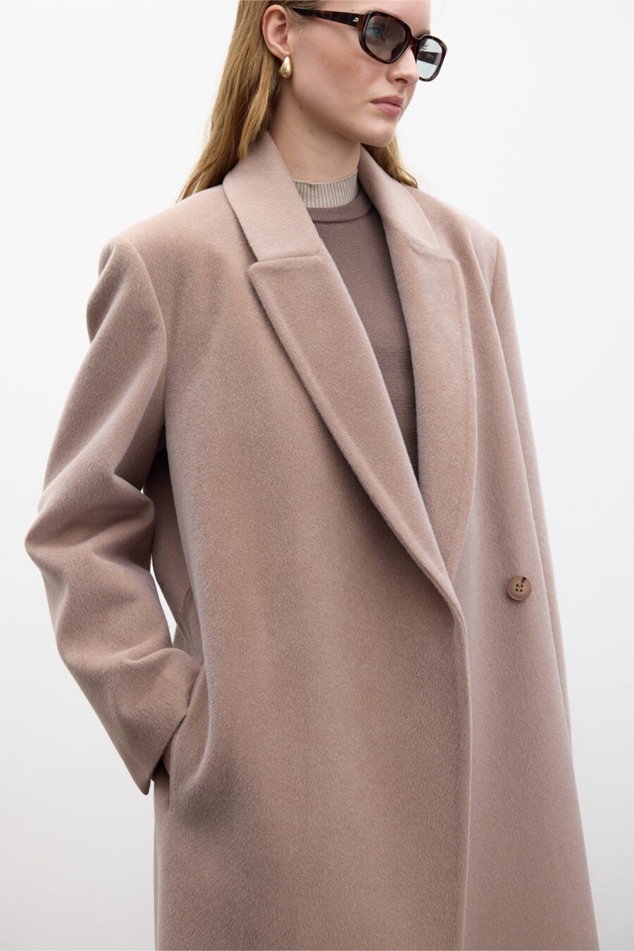 Belted long cachet coat mink
