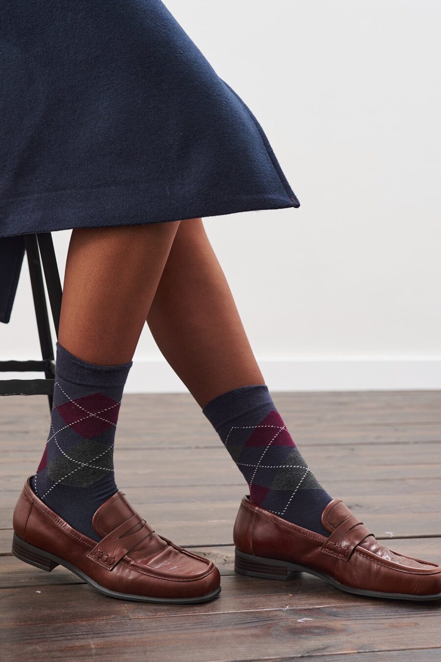 Diamond pattern socks navy check