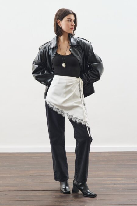 Lace trim waist belt ecru