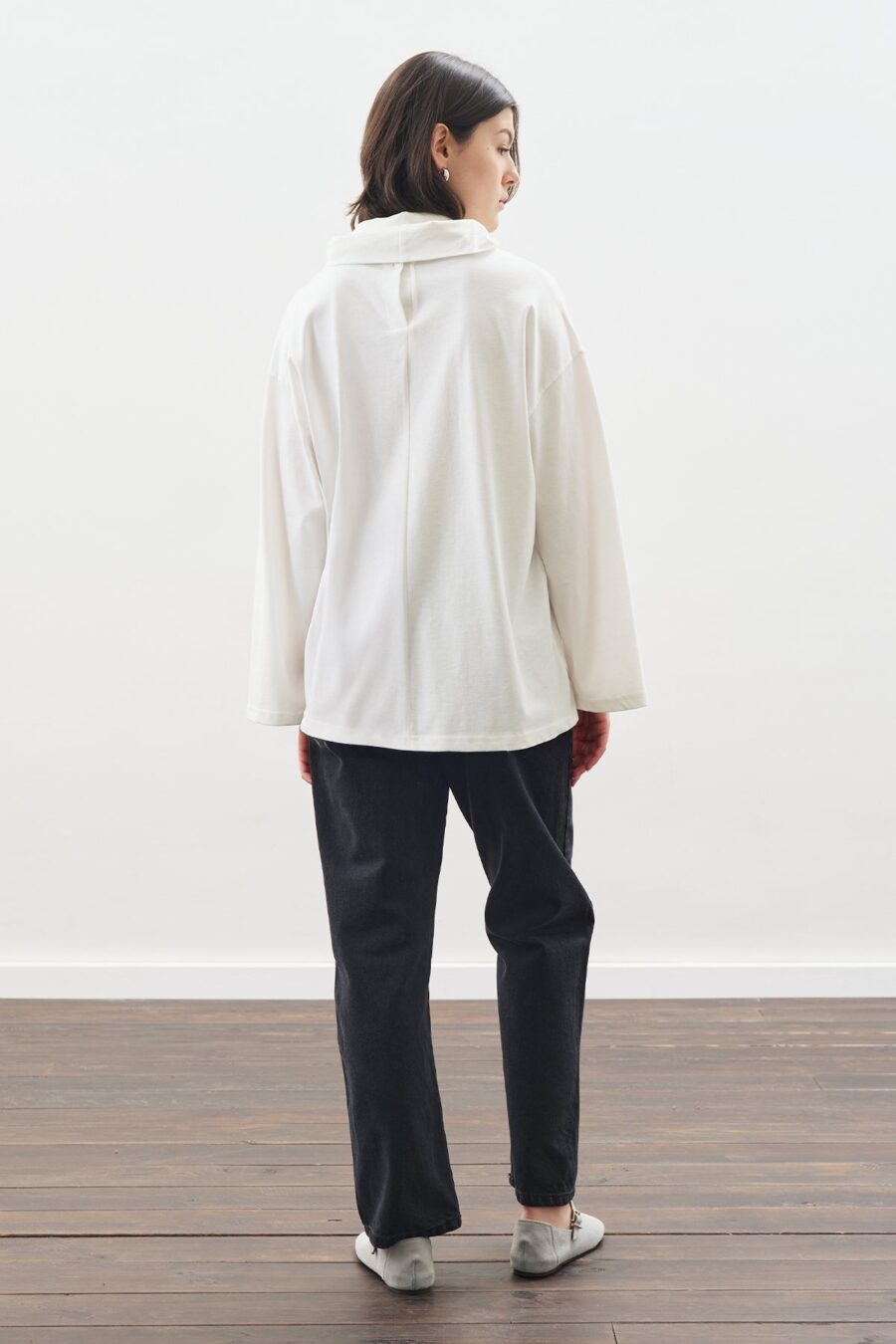 1200x1800_-92855-16-B-min Ecru high-neck tie blouse