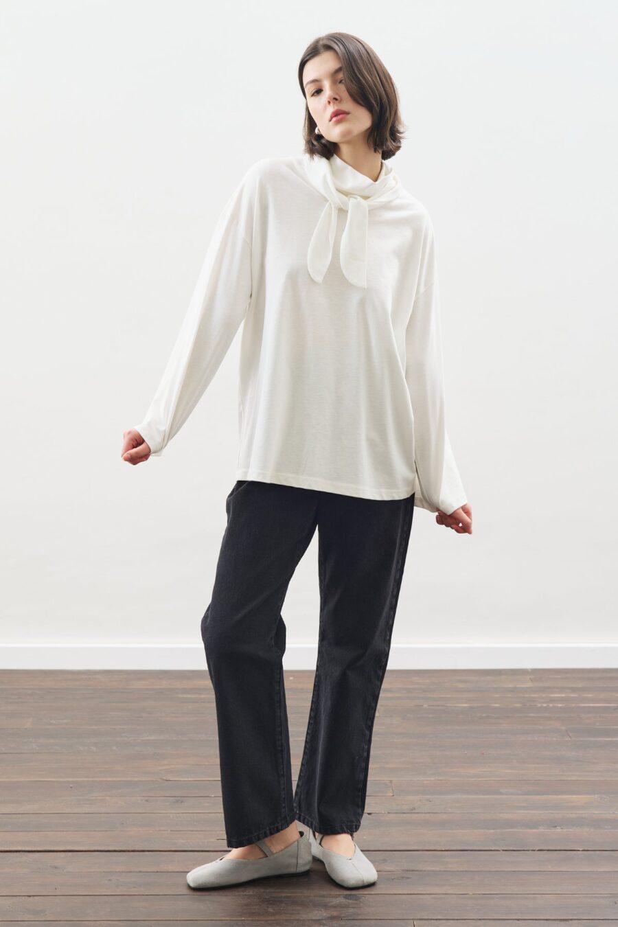 1200x1800_-92858-16-B-min Ecru high-neck tie blouse