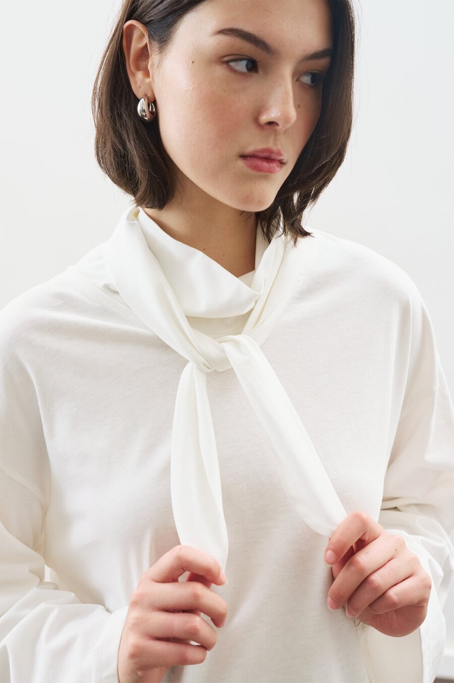 1200x1800_-92859-16-B-min Ecru high-neck tie blouse