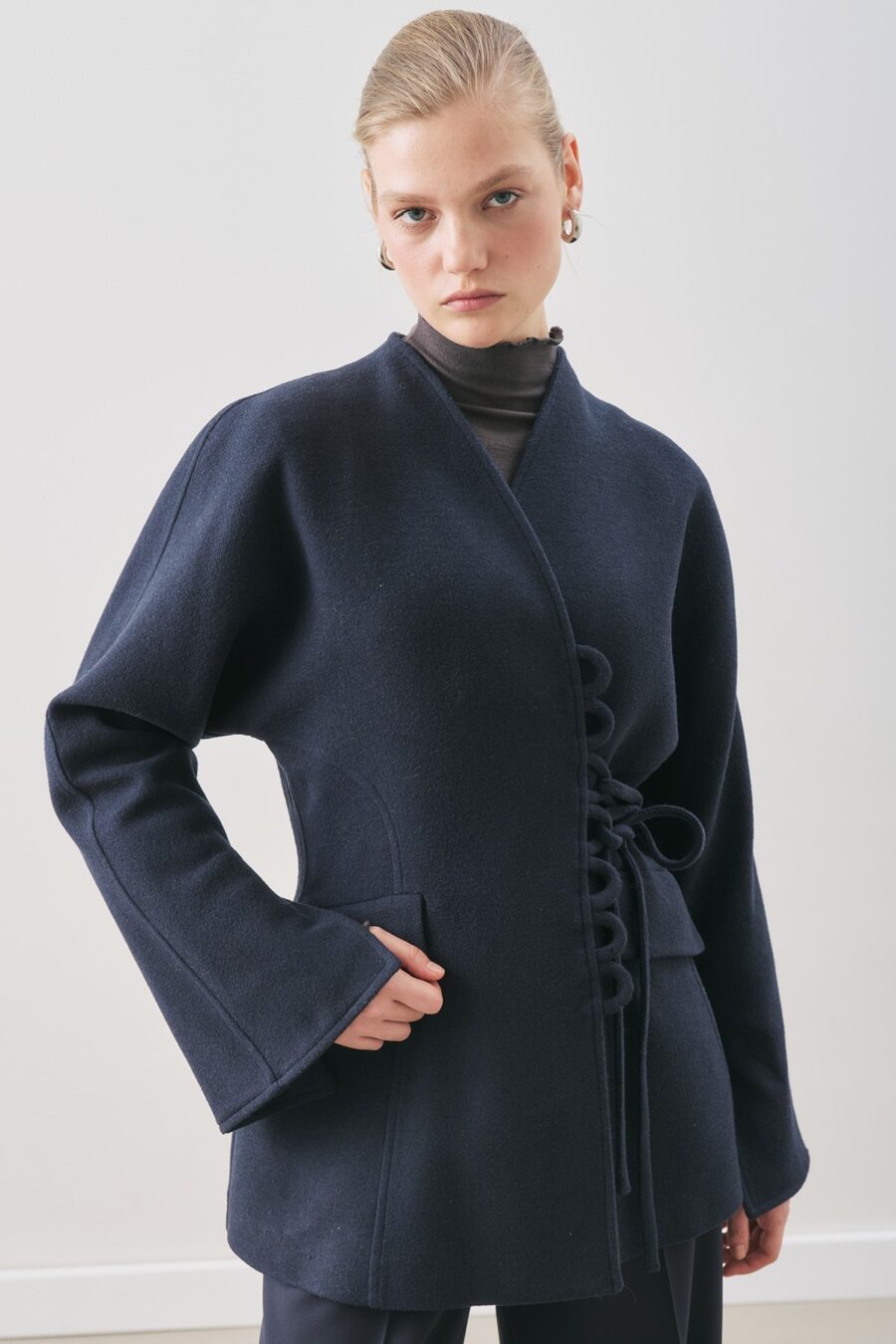 Aroa wool belt suit navy blue