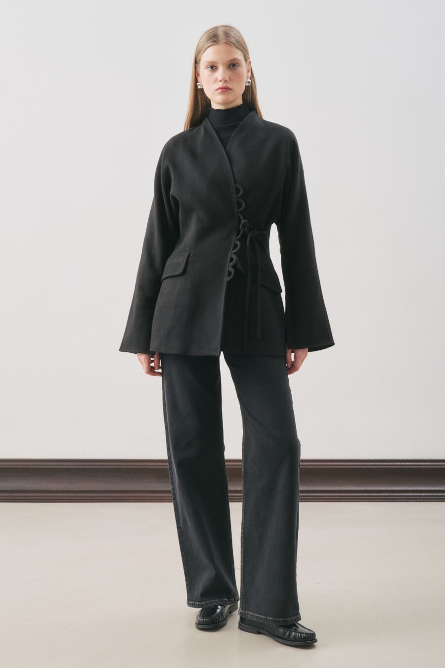 Aroa wool belt suit black