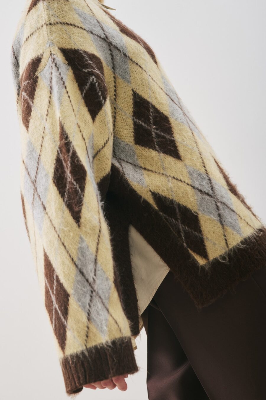 1200x1800_-94191-17-B-min Beige diamond-pattern knitwear