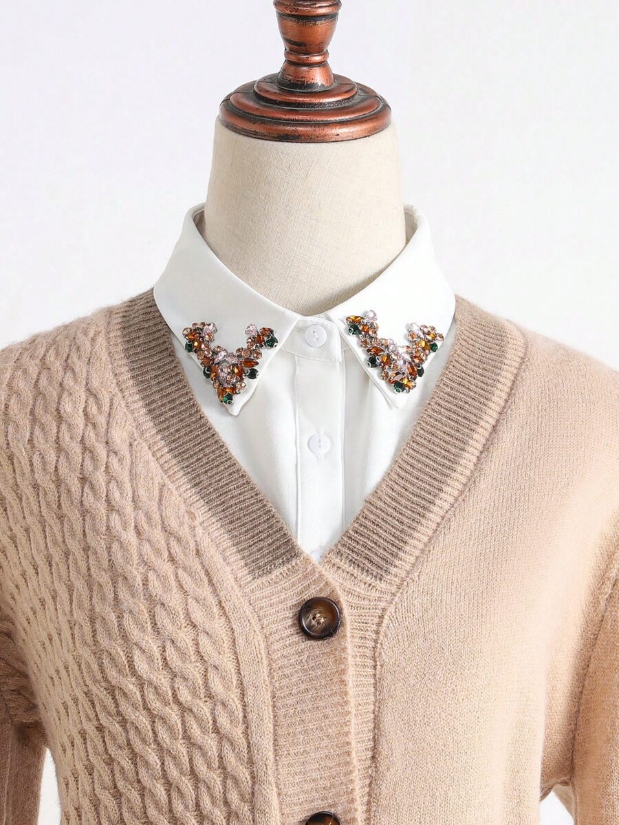 White detachable collar with crystal embellishment