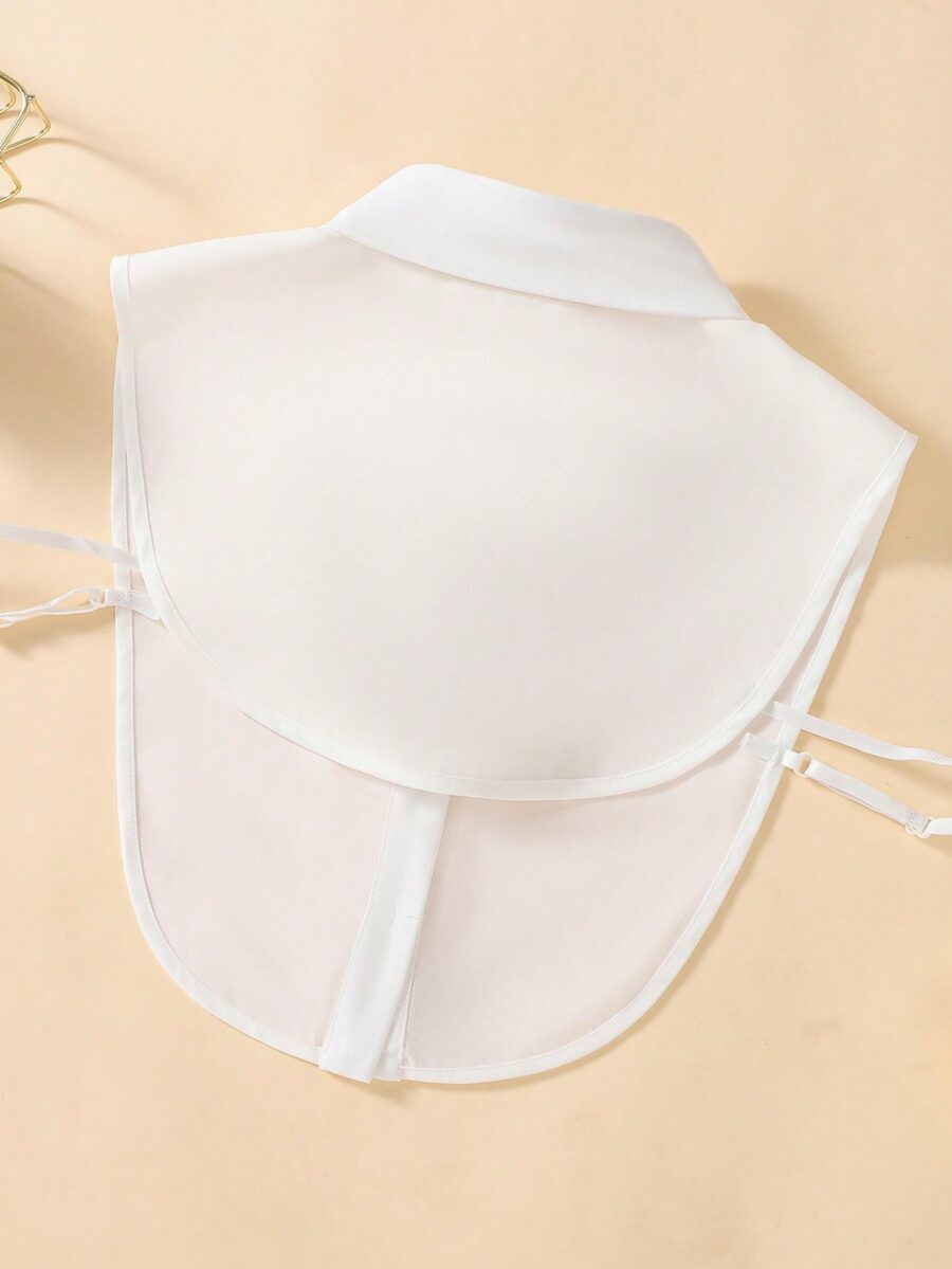 White detachable collar with crystal embellishment