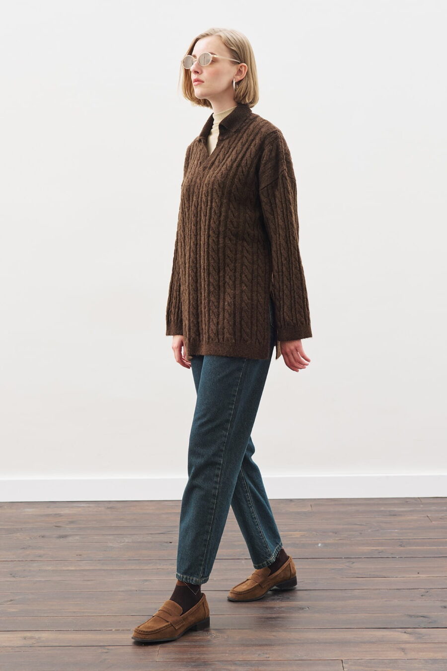 Collared hair knit sweater brown