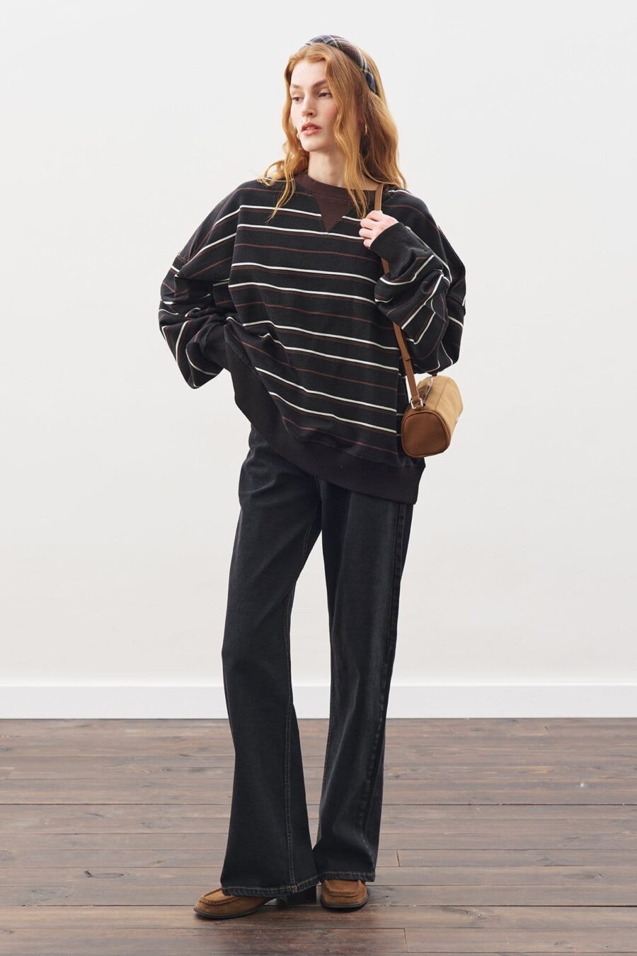Oversized striped sweatshirt black