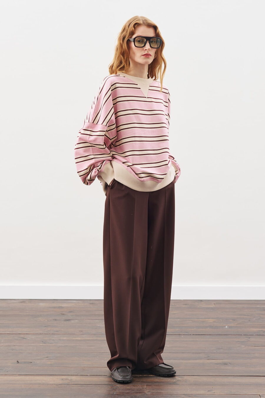 Oversized striped sweatshirt burgundy