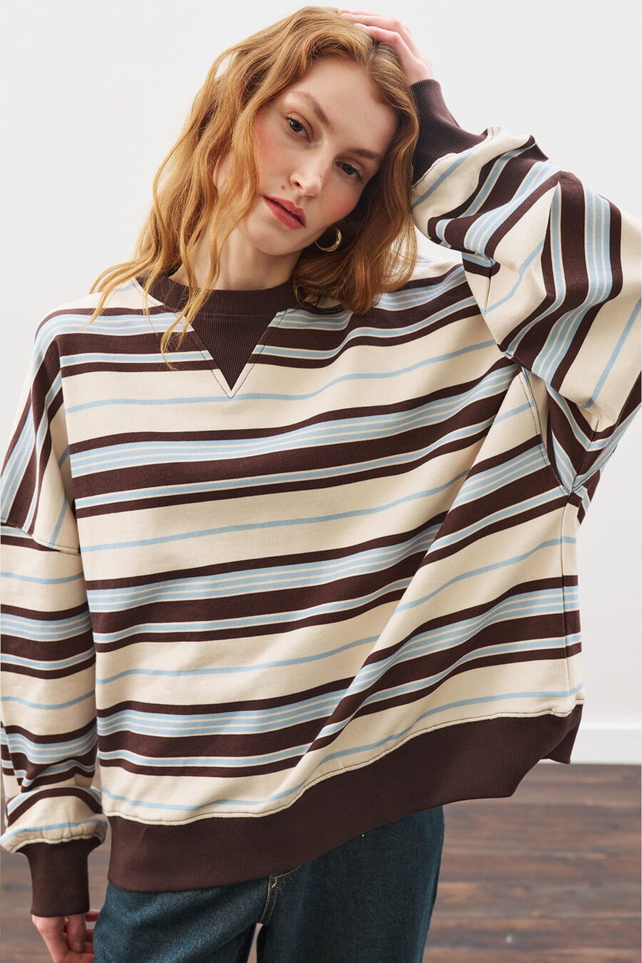 Oversized striped sweatshirt brown