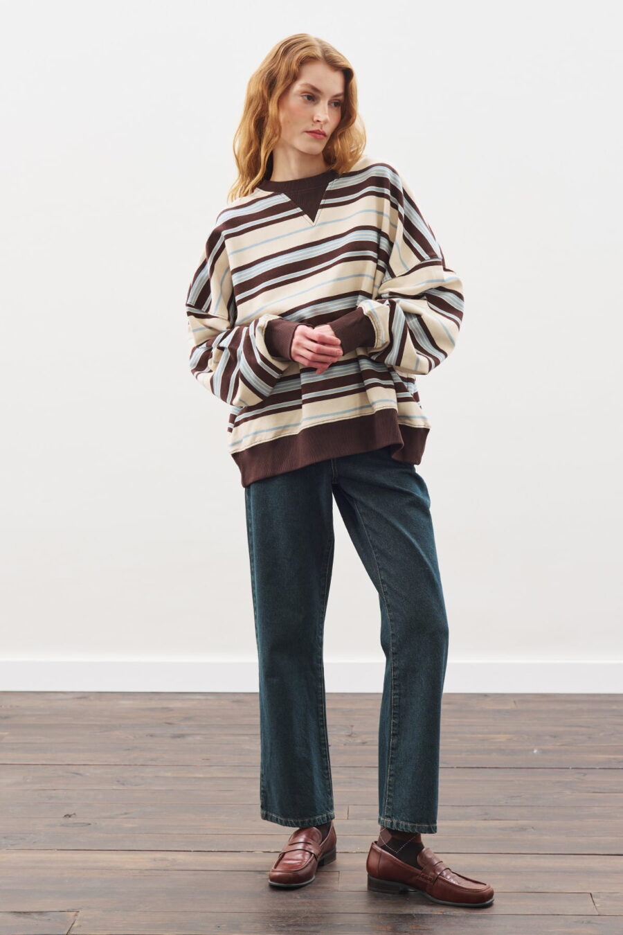 Oversized striped sweatshirt brown