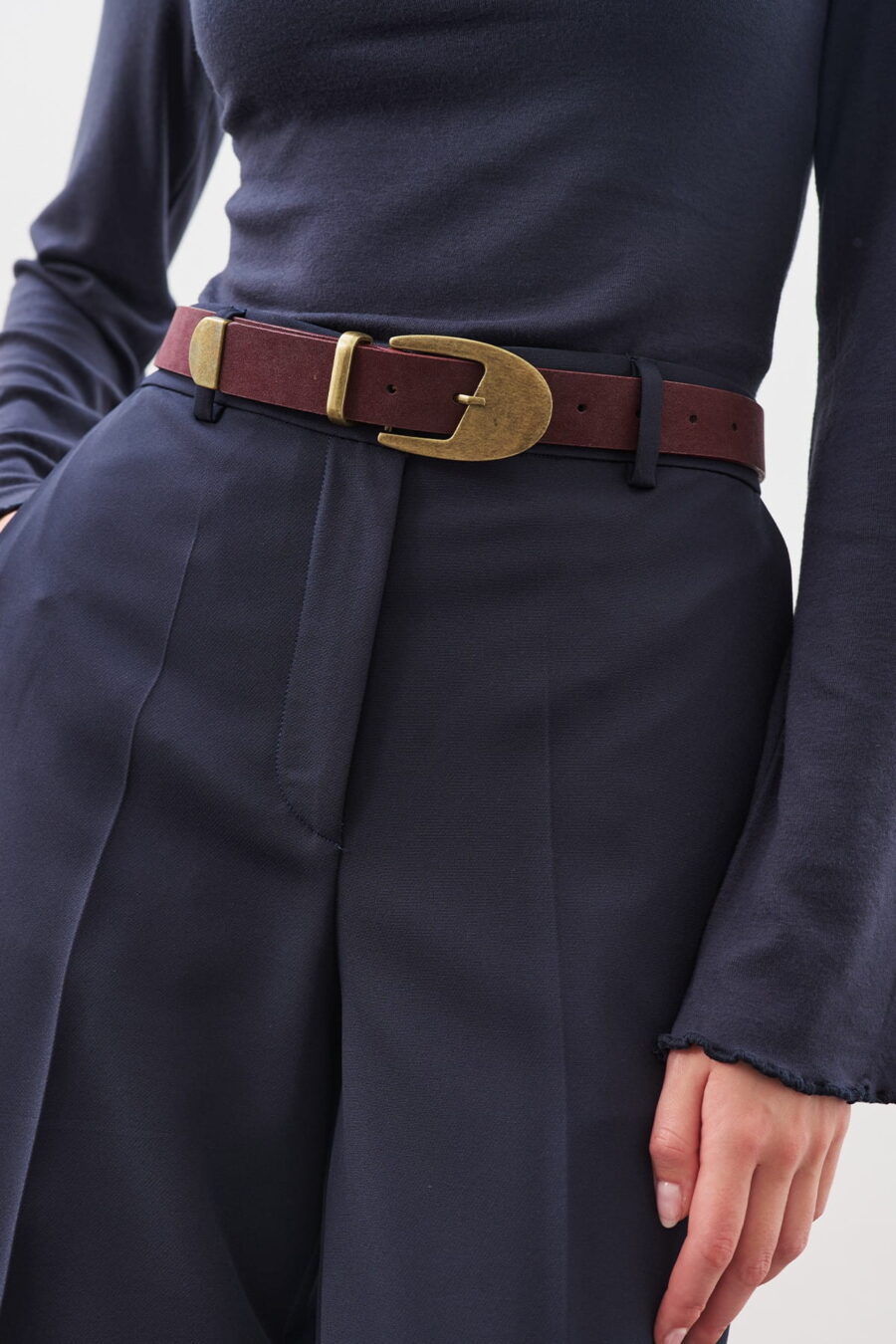 Antique buckle thin belt burgundy