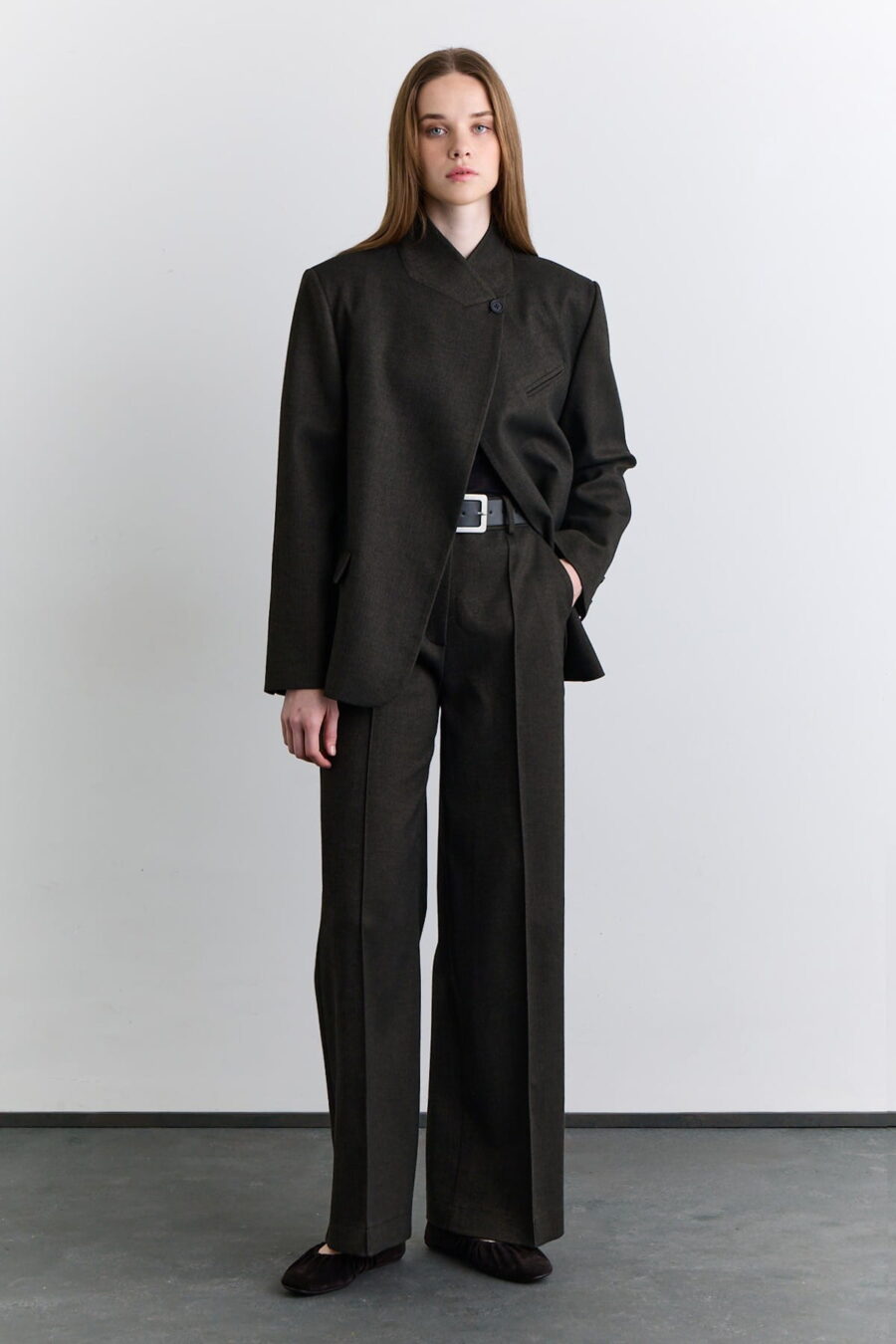 Khaki high-neck suit