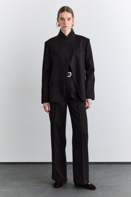 1200x1800_-94783-17-B Brown high-neck suit