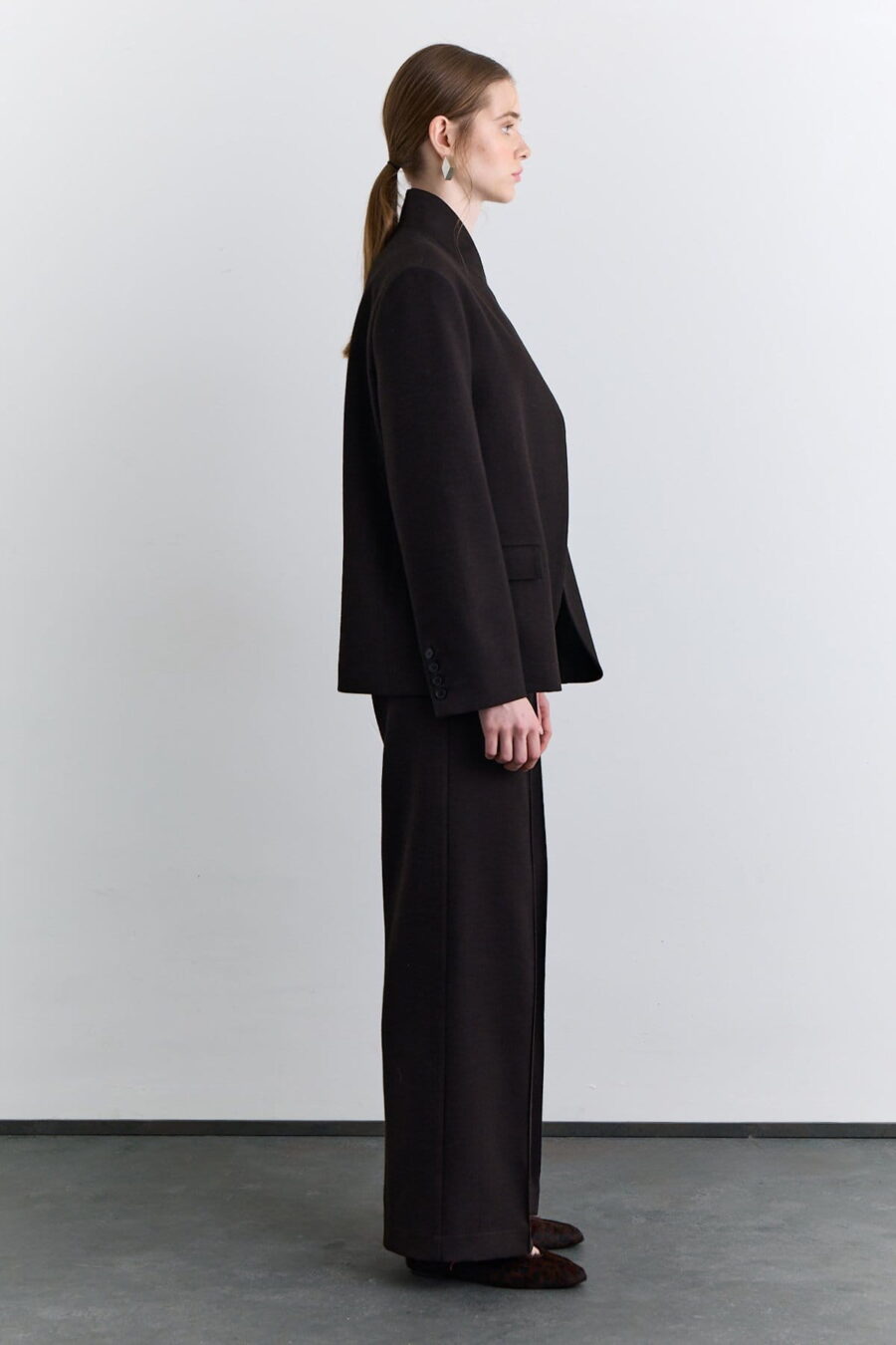 1200x1800_-94799-17-B Brown classic pleated fabric trousers