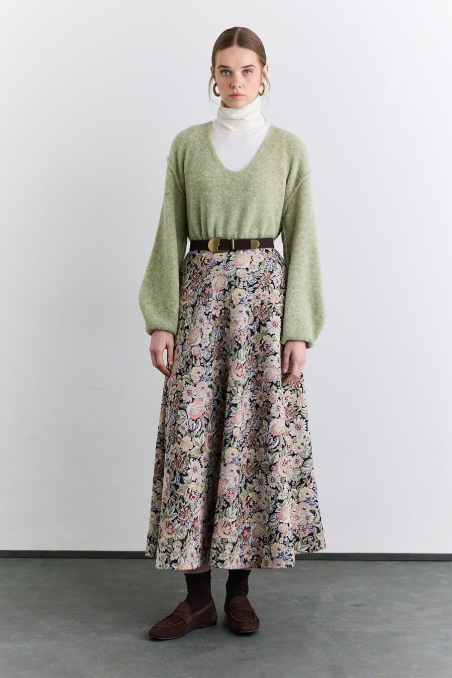 1200x1800_-94981-17-B Jacquard patterned skirt floral pattern