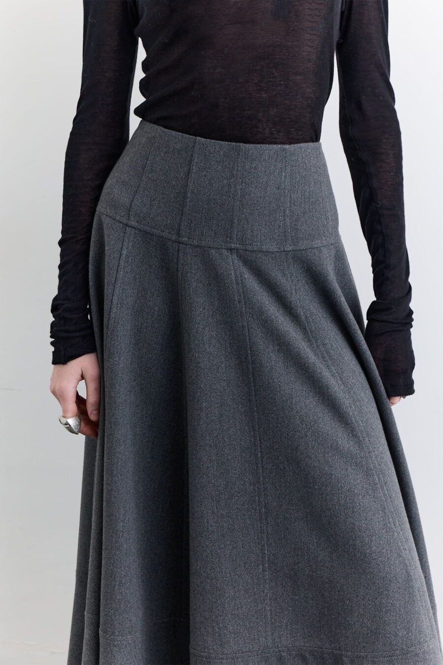 1200x1800_-94991-17-B Wide skirt grey with cup detail