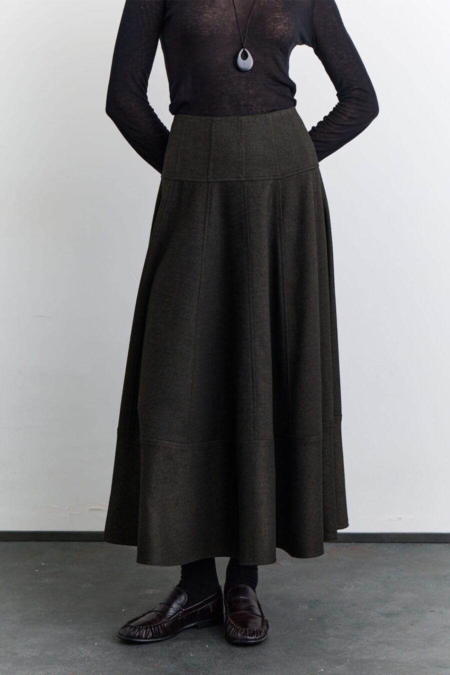 1200x1800_-94997-17-B Wide skirt khaki with cup detail