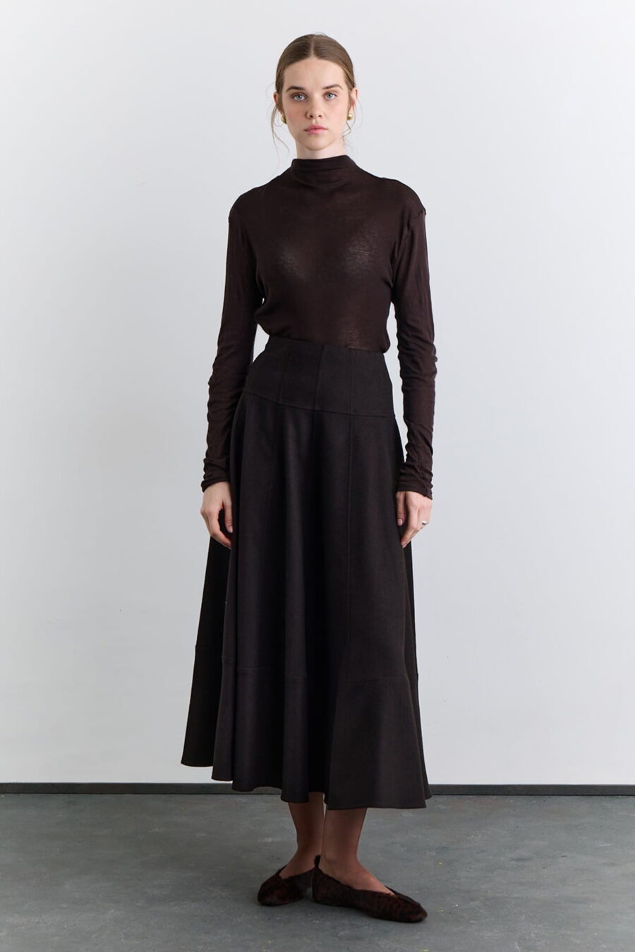 Wide skirt brown with cup detail