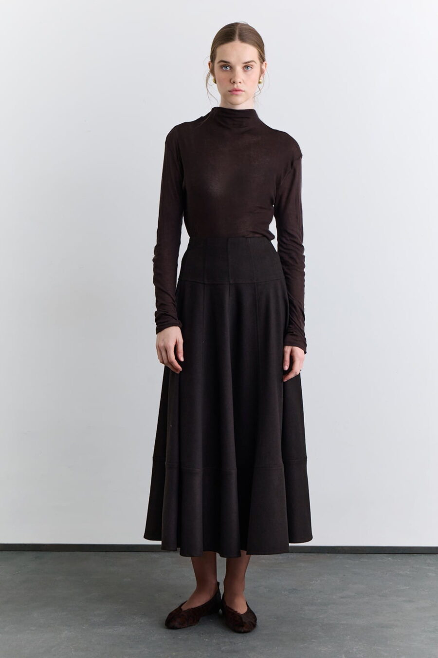 Wide skirt brown with cup detail