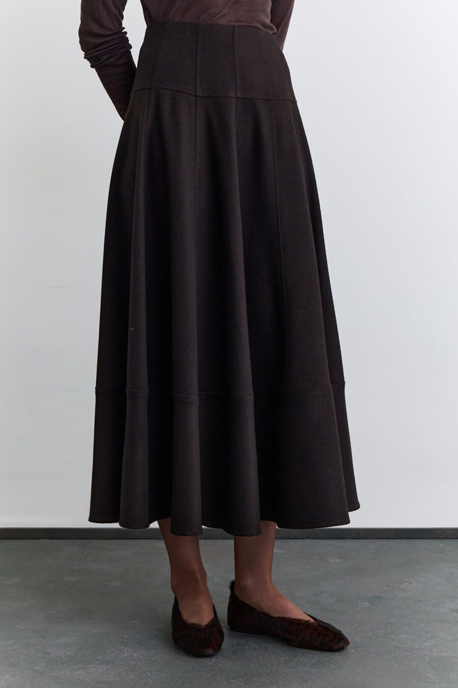 Wide skirt brown with cup detail