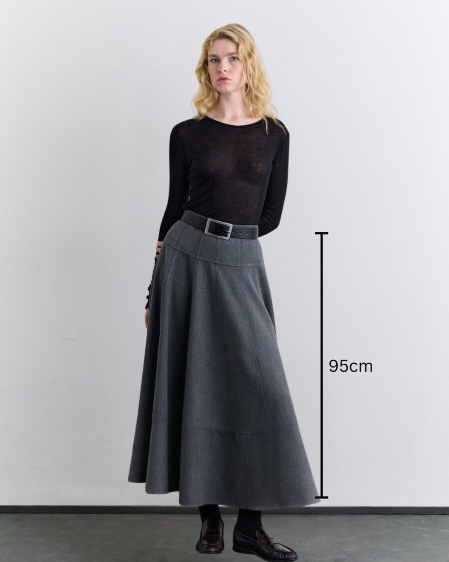3 Wide skirt grey with cup detail
