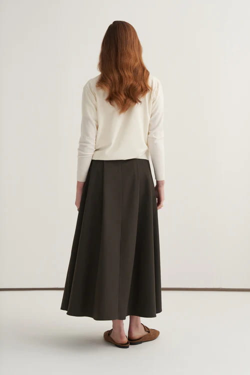 Khaki gabardine double-pleated skirt
