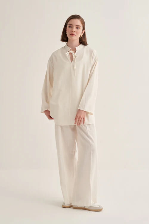 Ecru organic cotton v-neck blouse