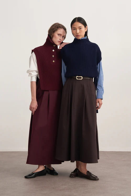 Brown gabardine double-pleated skirt