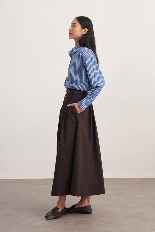 Brown gabardine double-pleated skirt