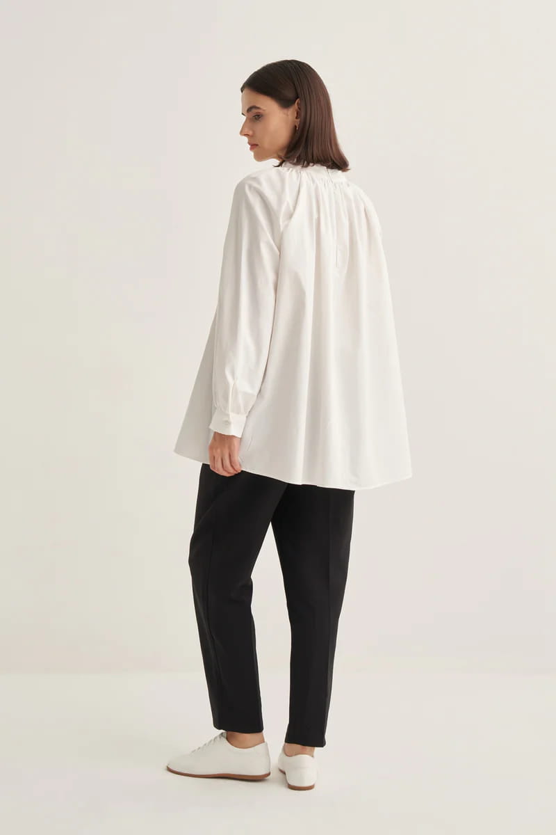 Ecru collared poplin blouse