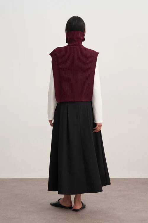 Black gabardine double-pleated skirt