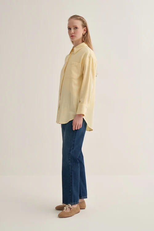 Butter yellow organic cotton essential shirt