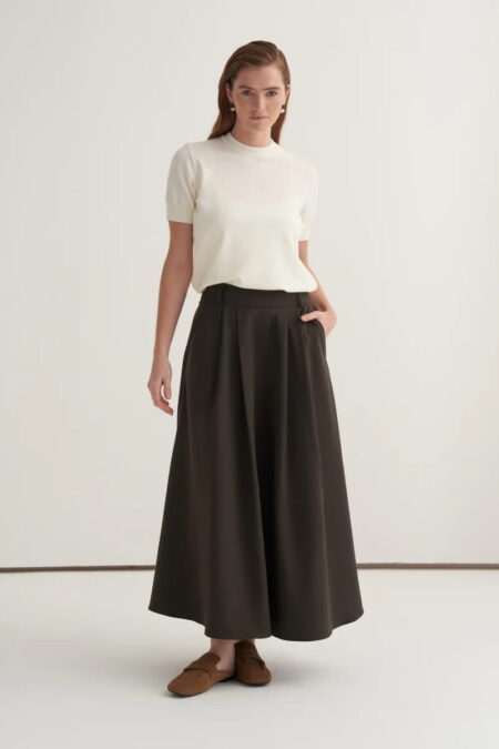 Khaki gabardine double-pleated skirt