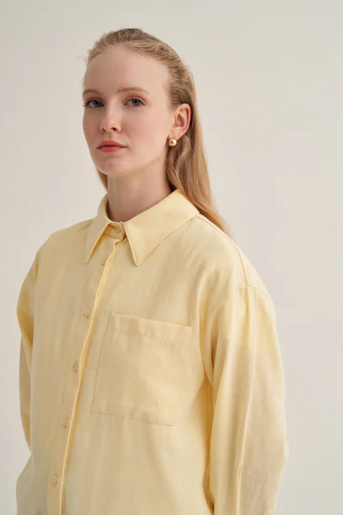 Butter yellow organic cotton essential shirt