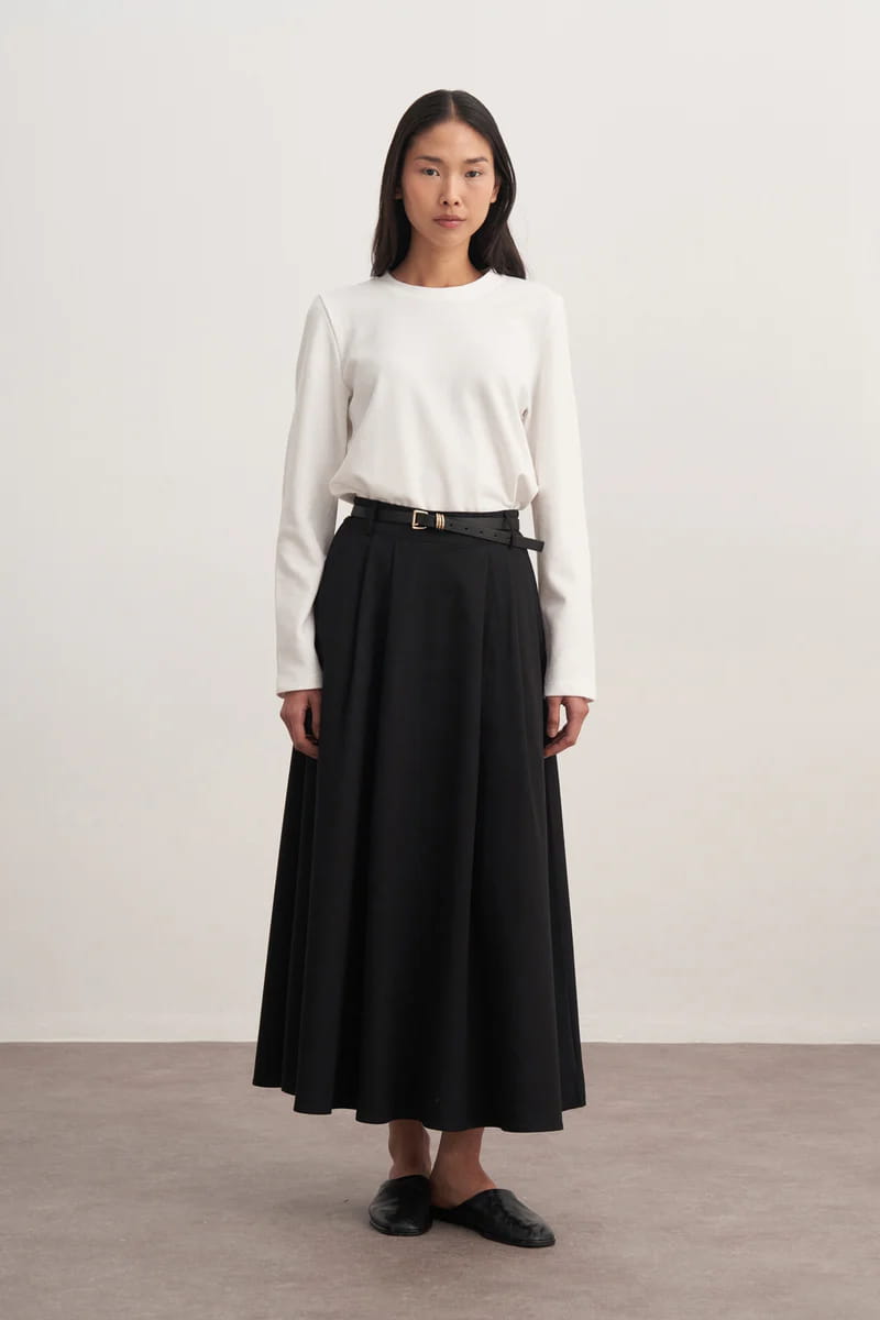 Black gabardine double-pleated skirt